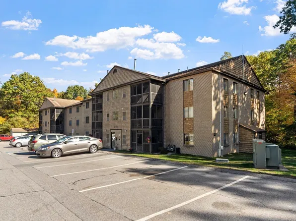12 Village Ln APT 45, Tyngsboro, MA 01879