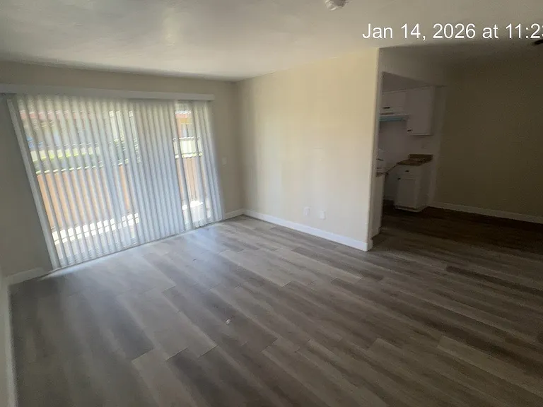 806 E Main St — Photo 2
