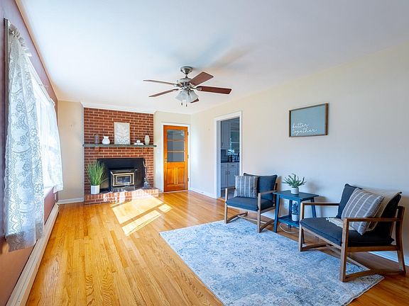 3rd image of 299 Seminole Dr