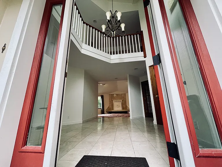 2 Greenbrier Ct — Photo 5