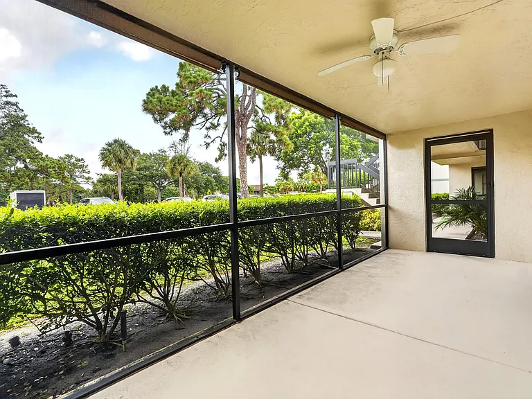 6495 Chasewood Dr #B — Photo 15