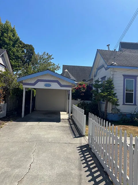 4 bed, 1110 sqft, $6,050 — Photo 2