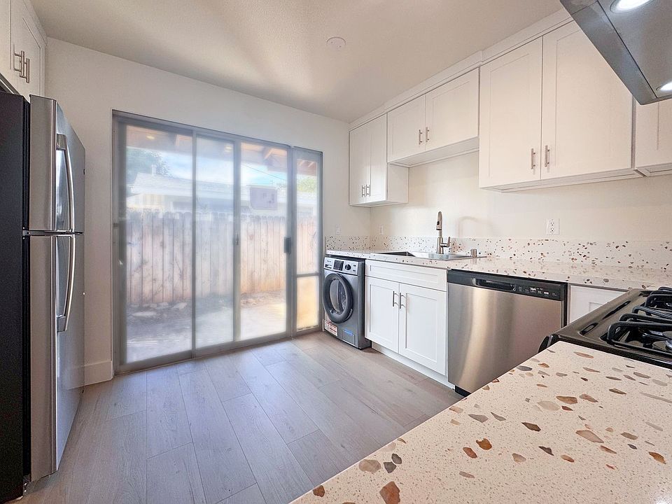 1st image of 130 W Malvern Ave #B