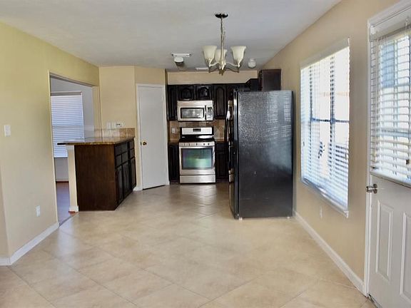 4th image of 8411 Tamayo Dr