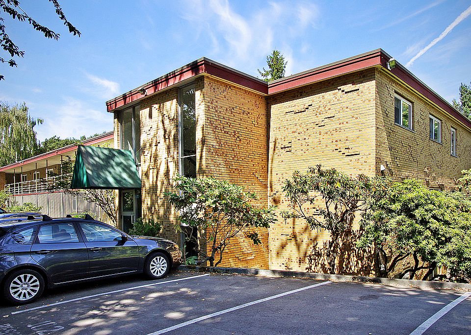 1st image of 1015 W Nickerson St APT 114