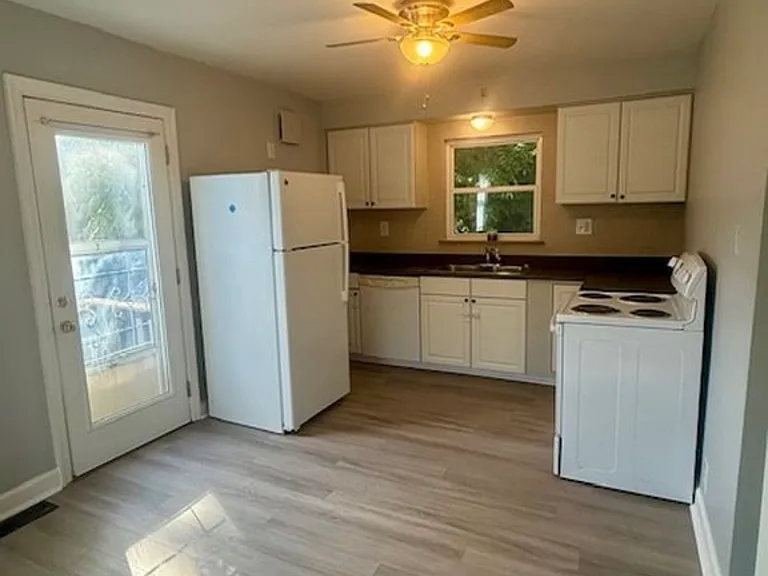 357 Riddle Pl — Photo 6