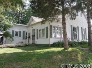 104 E Maple St, Flora, IN 46929