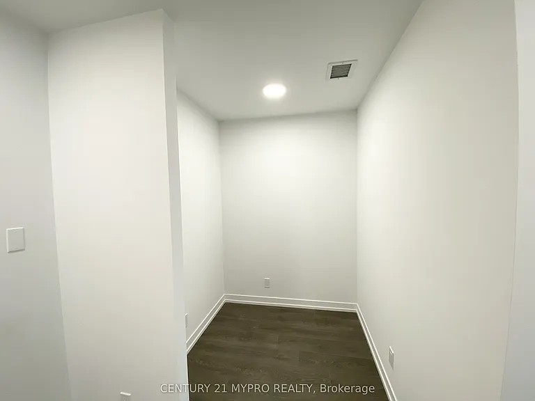 8 Beverley Glen Blvd #1206 — Photo 15