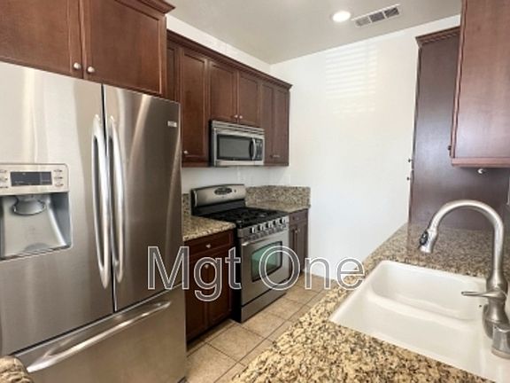 2nd image of 6266 Isidora Ln