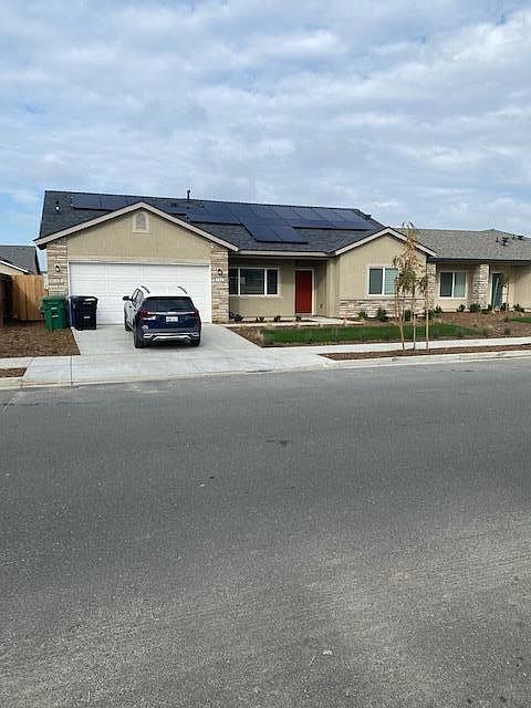 1st image of 762 W Pin Oak Avenue S