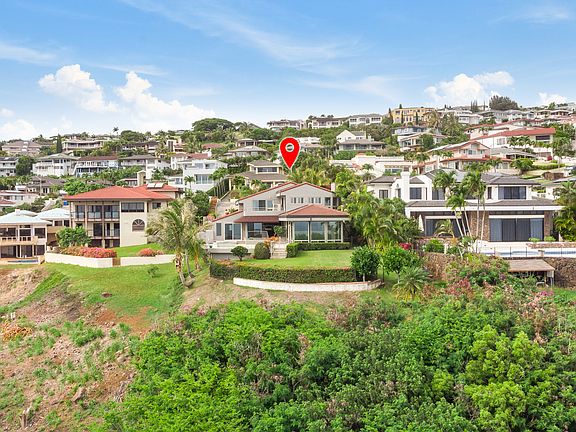 2nd image of 691 Kaulana Pl