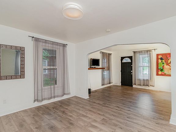 3rd image of 3014 Vincent Ave N