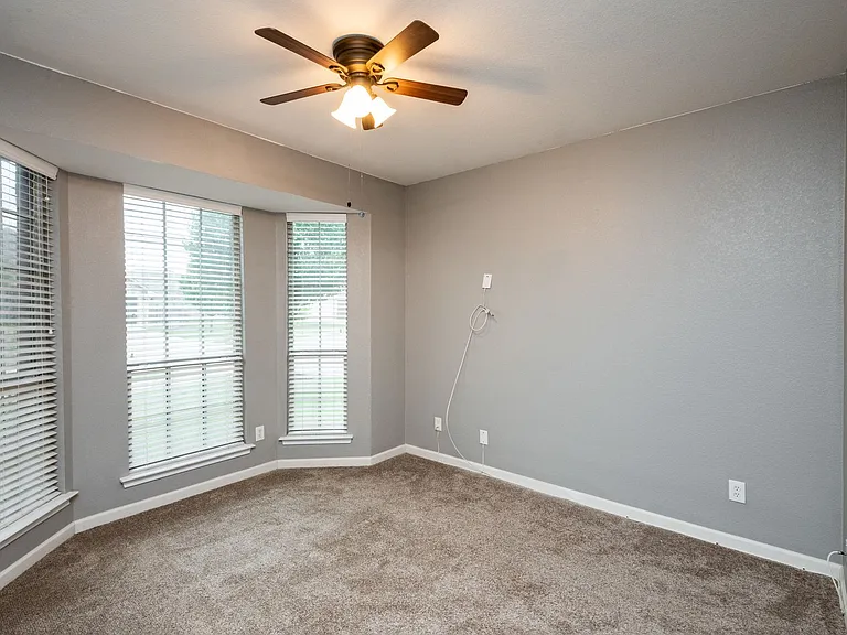 9125 Vineyard Ln — Photo 17