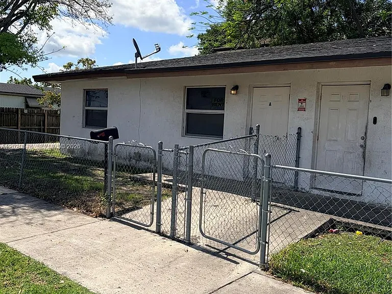 1329 NW 6th Ave #A — Photo 1