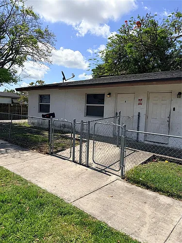 1329 NW 6th Ave #A Photo 1