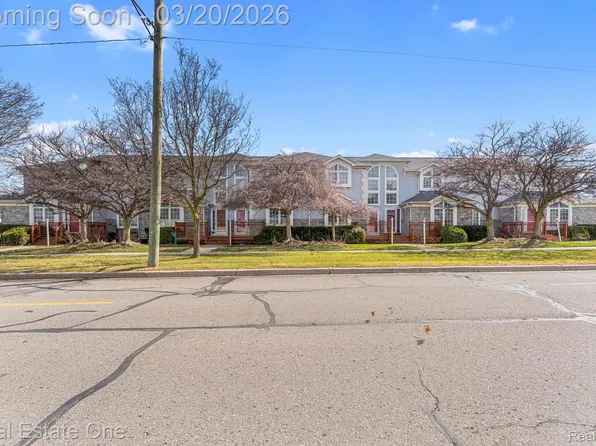 2237 3rd St, Wyandotte, MI 48192