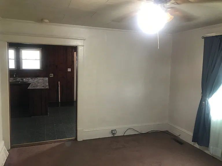1106 N George St — Photo 3