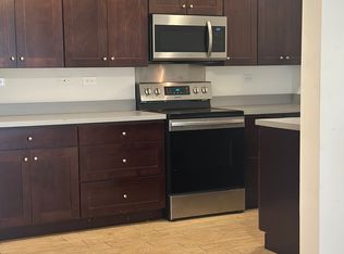 6000 N Winthrop Ave APT 101, Chicago, IL 60660