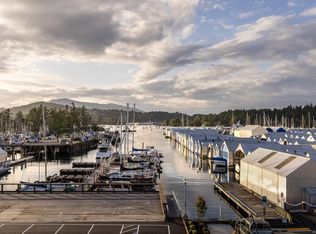 2270 Harbour Rd #201, Sidney, BC V8L2P6