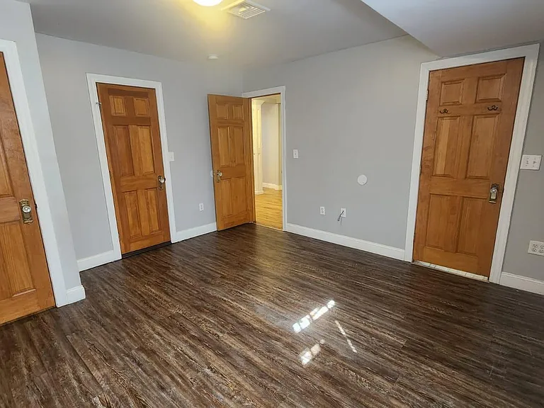 28 E Grand Ave #BB1 — Photo 8
