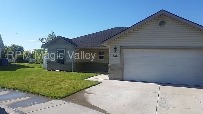 1st image of 867 Grace Dr W