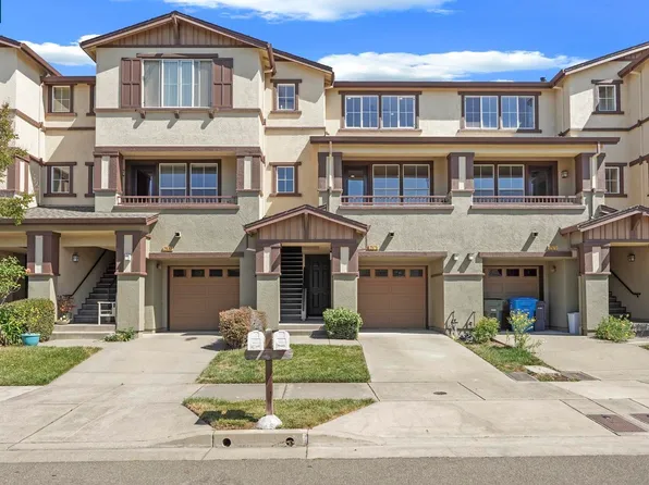 2575 Edgewater Dr, Santa Rosa, CA 95407