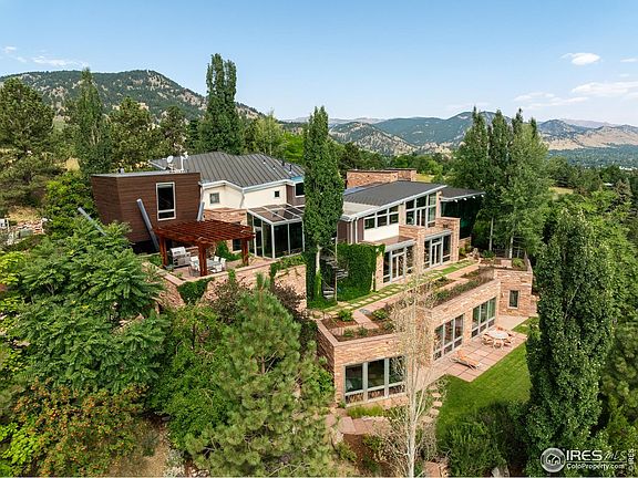 3rd image of 333 Bellevue Dr