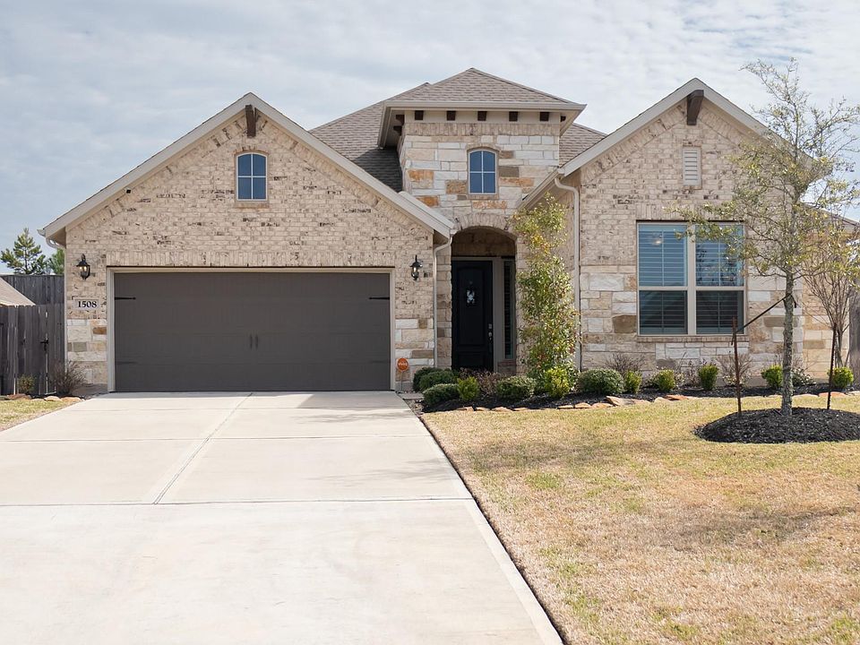 1st image of 1508 Graystone Hills Dr