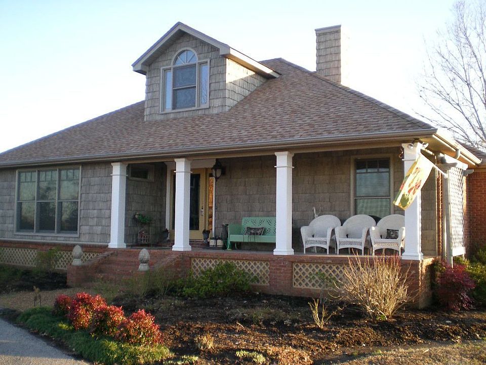 560 Boone Lane