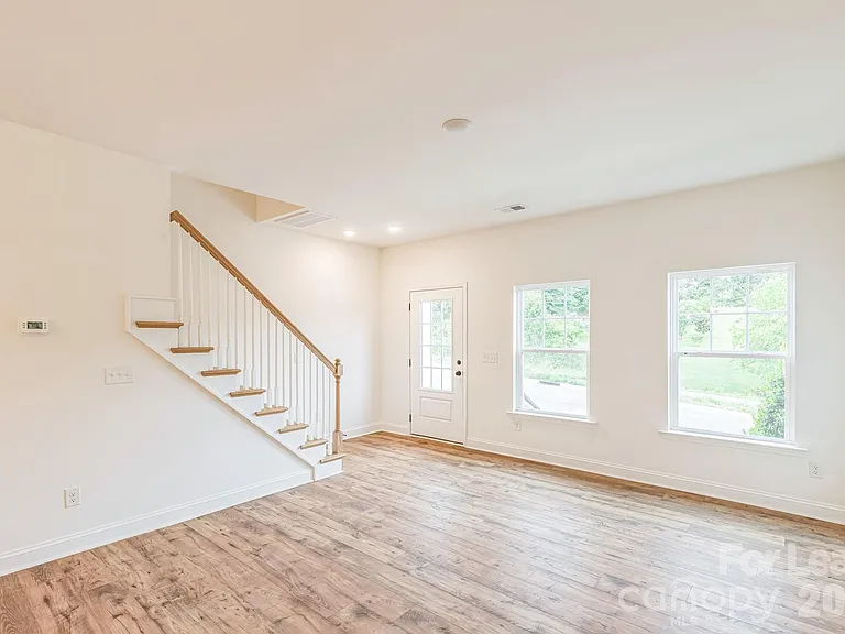 62 Walnut Springs Dr — Photo 15
