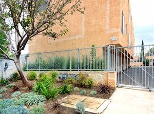 6908 Remmet Ave APT 8, Canoga Park, CA 91303