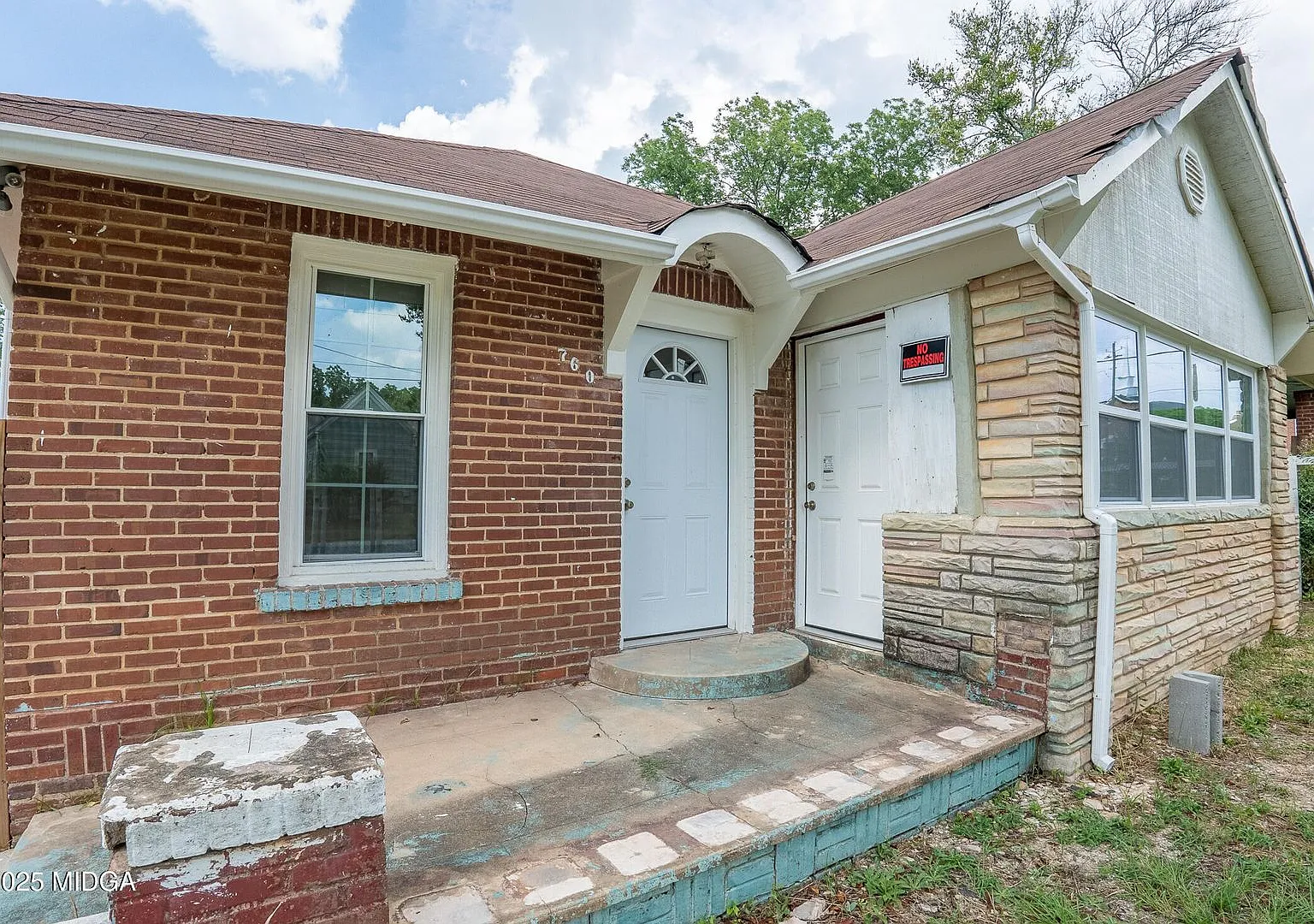 Fully Updated 2BR/2BA with New Appliances - $1,200 — Photo 3
