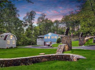 6 Old Farm Rd, Weston, CT 06883