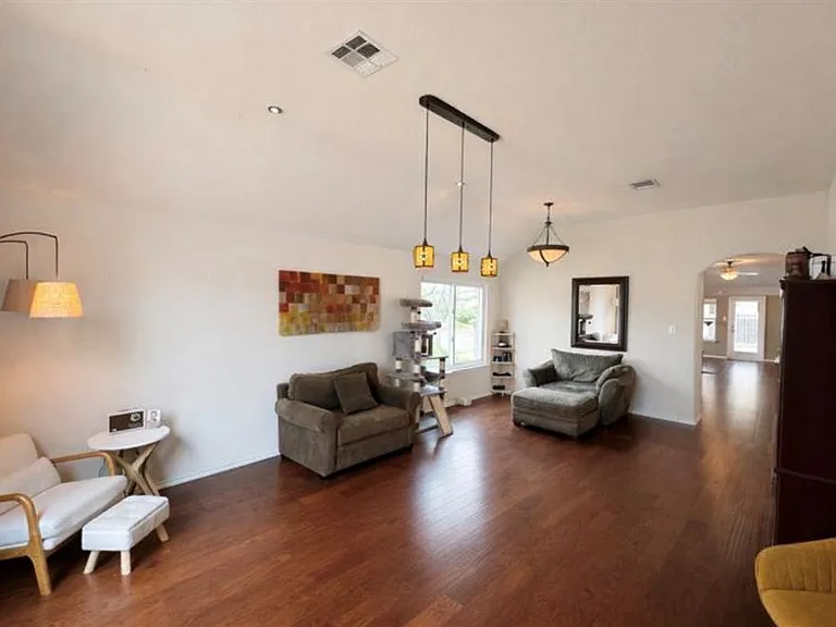 1052 Hot Spring Valley — Photo 3