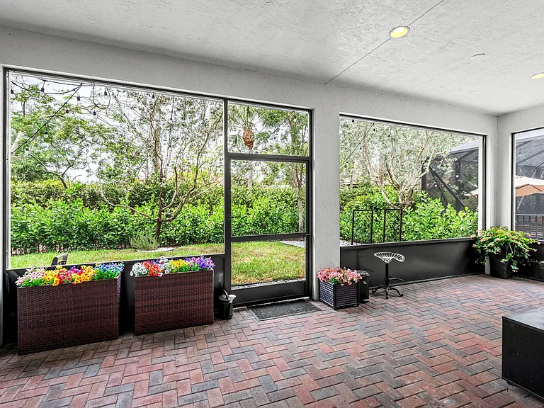 8845 Watercrest Cir W — Photo 24