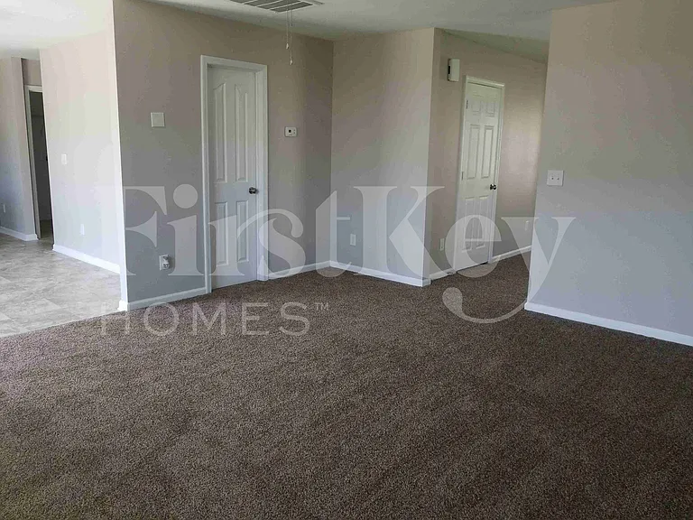 1309 Waldridge Ct — Photo 12