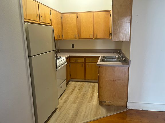 4th image of 66 2nd St #4