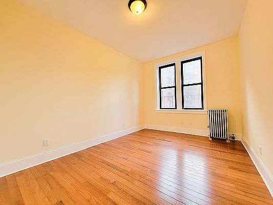 2nd image of 34-01 Parsons Blvd #D