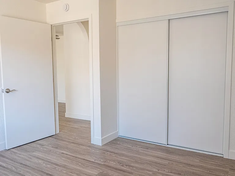 Sycamore Hills Village Apartments — Photo 22