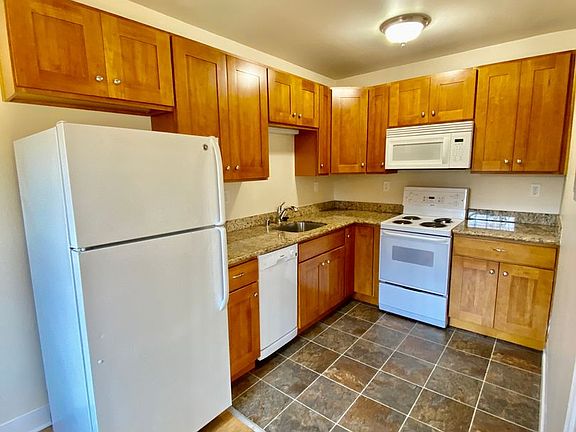 2nd image of 1305 E Howell St APT H