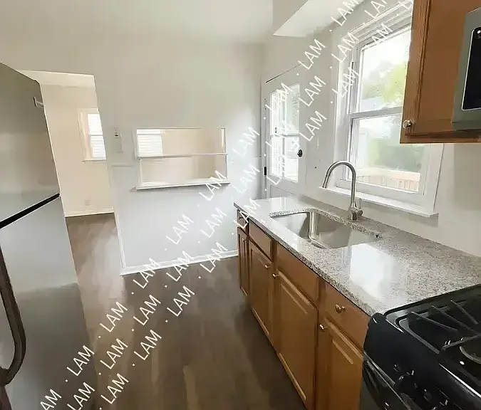 650 Norton Ave — Photo 5