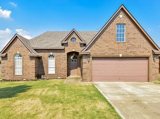4102 Ravenwood Dr N, Horn Lake, MS 38637