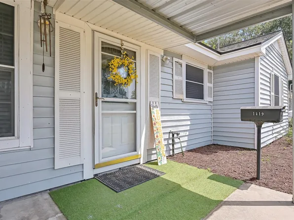 1419 E Harris Ave, Pasadena, TX 77506