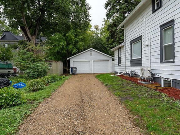 3rd image of 415 3rd Ave S