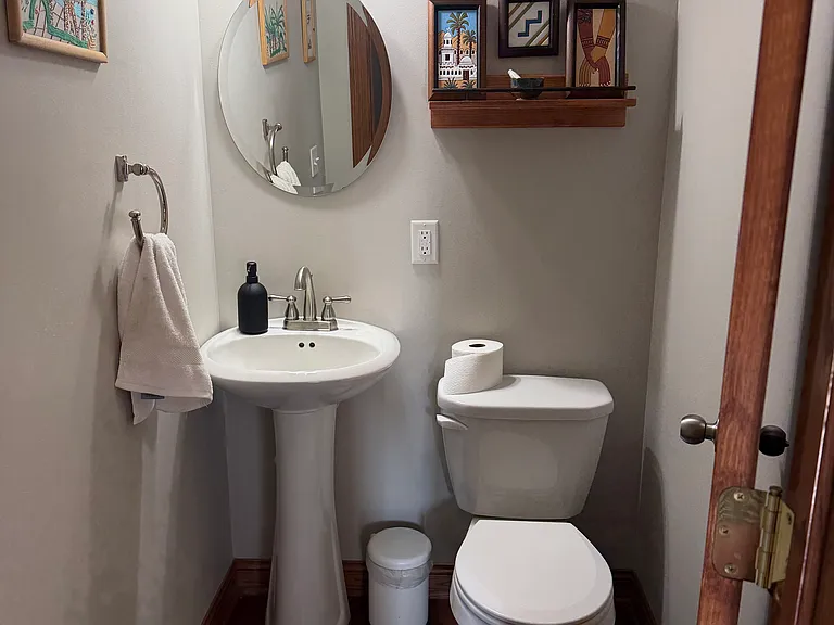 1/2 bath