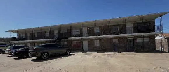 610 Casa Dr — Photo 2