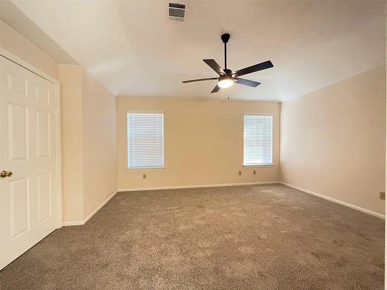 1559 Hillside Elm St — Photo 18