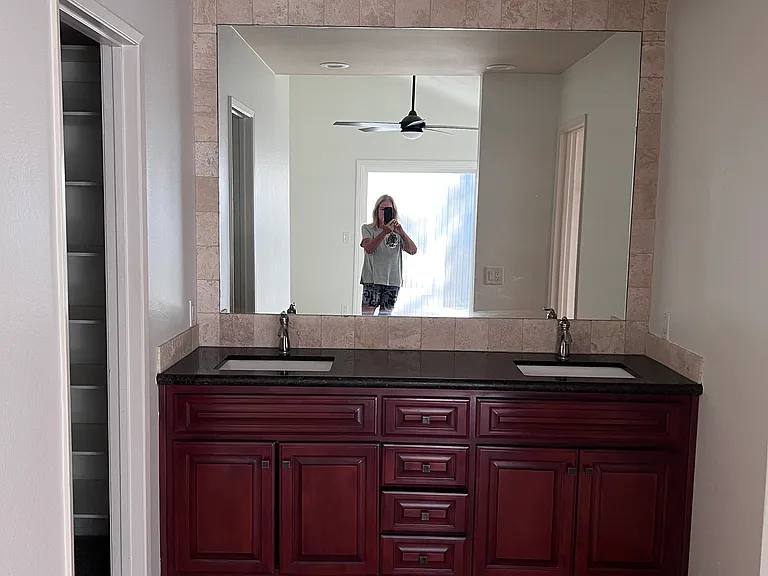 18 Eastlake — Photo 15