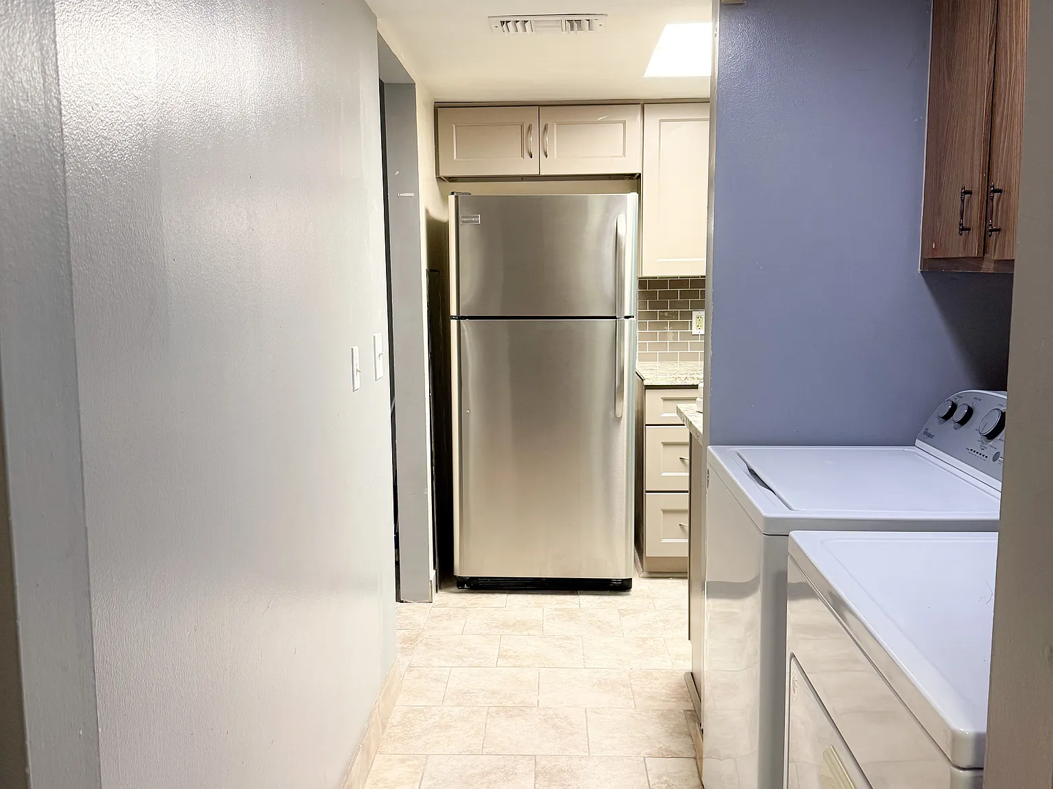 3 bed, 2.5 bath, 1528 sqft, $1,800 — Photo 2