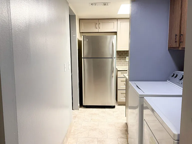 4335 Woodland Dr — Photo 2